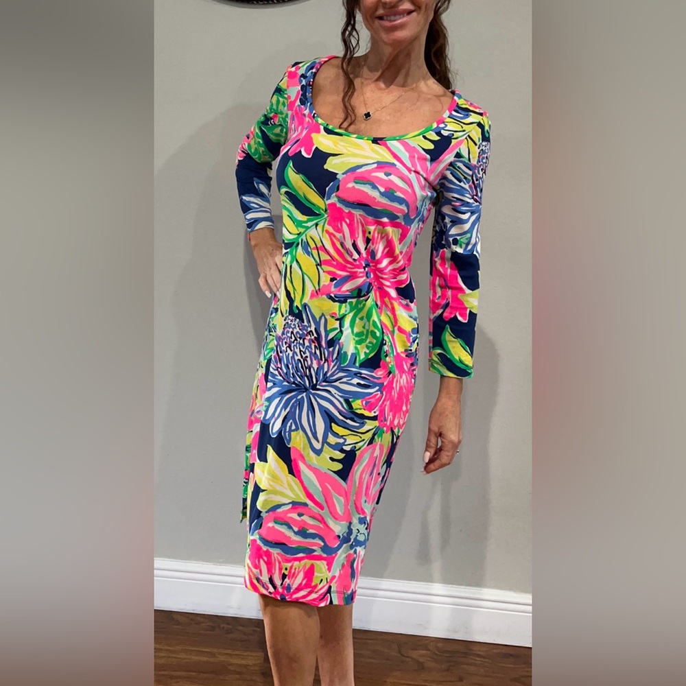 Lilly T-Shirt Dress. Beautiful bright colors like new! Only worn twice!